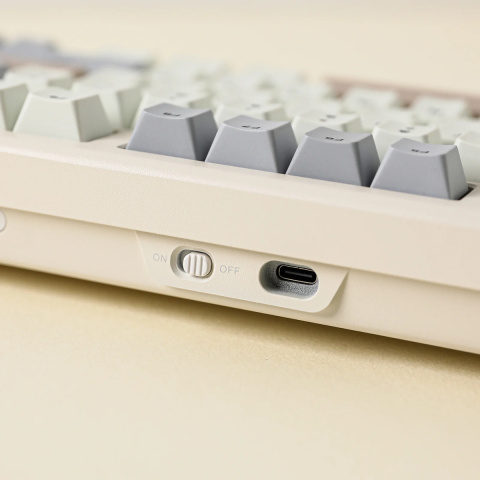 Epomaker Galaxy70 Tri-Mode Vezeték Nélküli Mechanikus Gamer Billentyűzet