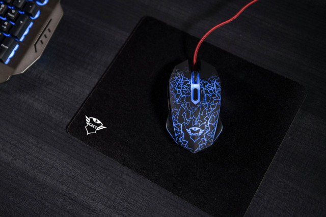 Trust Gaming GXT 783 IZZA gaming optikai egér + egérpad