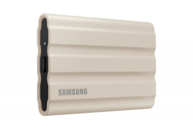 Samsung T7 Shield 2000GB USB 3.2 külső SSD - bézs