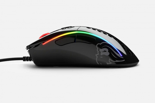 Glorious Model D- Glossy - RGB Optikai Gaming Egér - Fényes Fekete