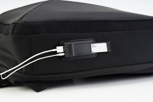 TOO 15,6" lopásbiztos zárral/multifunkciós USB portos fekete hátizsák