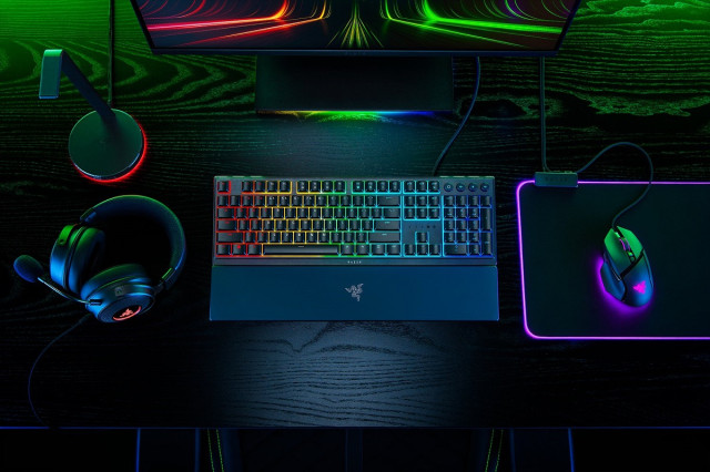 Razer Ornata V3 Gamer Billentyűzet - Angol kiosztás