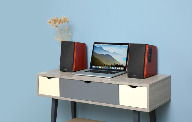 Edifier R1700BTs 2.0 hangszóró szett - Barna