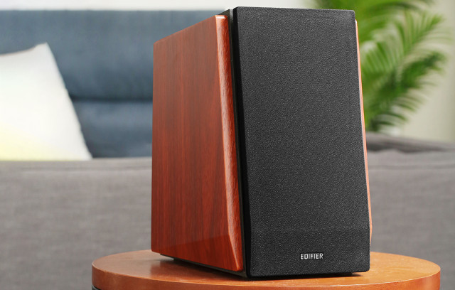 Edifier R1700BTs 2.0 hangszóró szett - Barna
