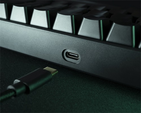 DELTACO Gamer DK440R Vezeték Nélküli Mechanikus Gamer Billentyűzet - Angol kiosztás