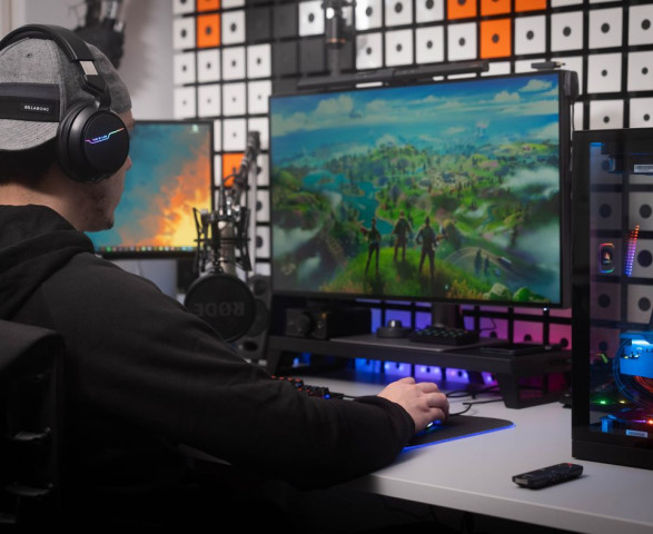 The G-Lab Korp Thallium Gamer Headset