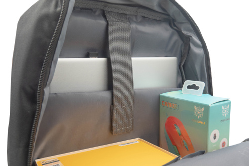 Stride On-the-Go USB Portos Laptop Hátizsák 15,6" - Fekete