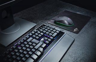 Trust GXT 930 Jacx RGB gamer egér