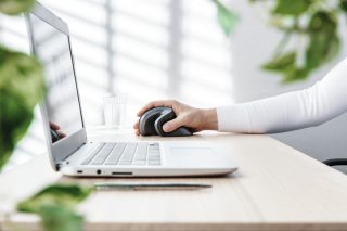 Trust Verro vertikális ergonomikus vezeték nélküli egér - fekete
